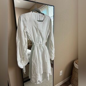 DISSH White Long Sleeve Dress